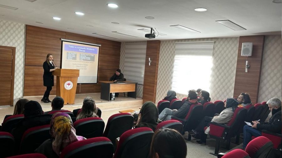 Samsun'da tıbbi aromatik bitki yetiştiricilerine eğitim