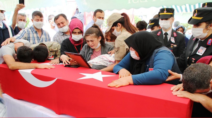 Şehit Astsubay gözyaşlarıyla uğurlandı