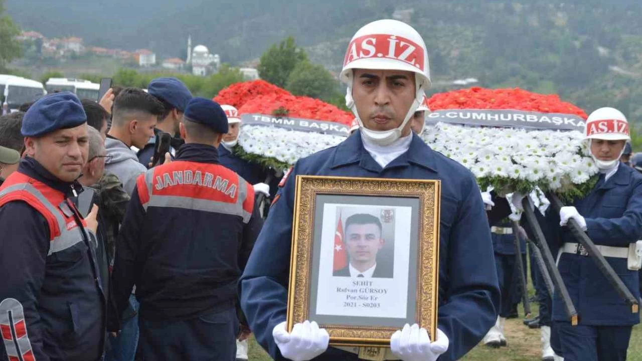 �ehit R�dvan G�rsoy, K�tahya'da son yolculu�una u�urland�