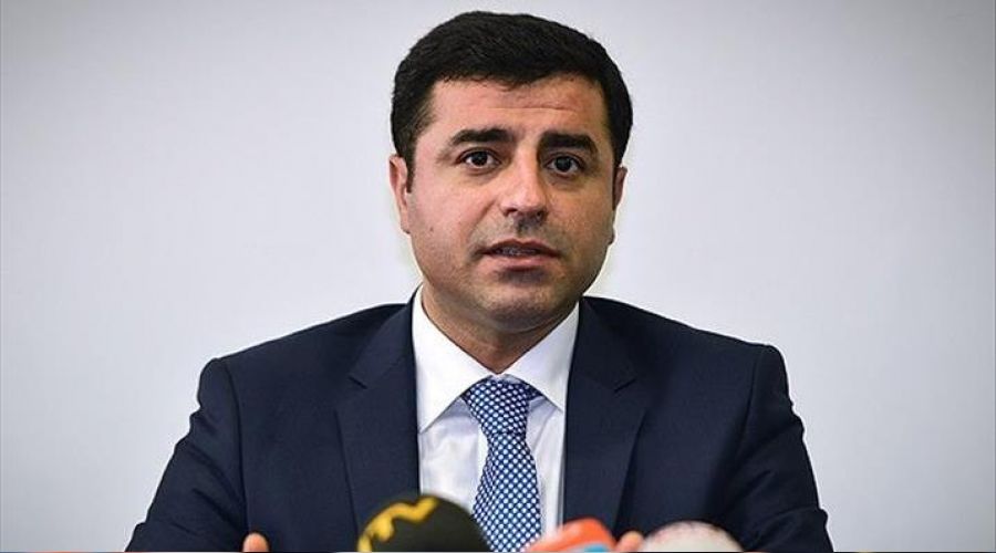 Selahattin Demirtaş'a bir cezada 'cumhurbaşkanına hakaret'ten verildi