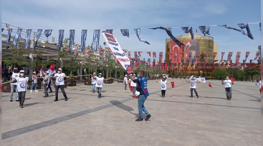 Sendikac�lar 1 May�s halay�n� b�yle �ekti