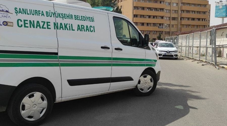 Serinlemek için girdiği barajda boğuldu