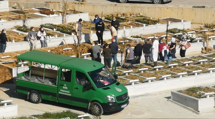 Silahlı saldırıda ölen kişi toprağa verildi