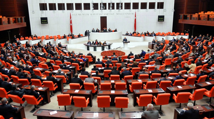 S�n�r �tesi tezkereler Mecliste