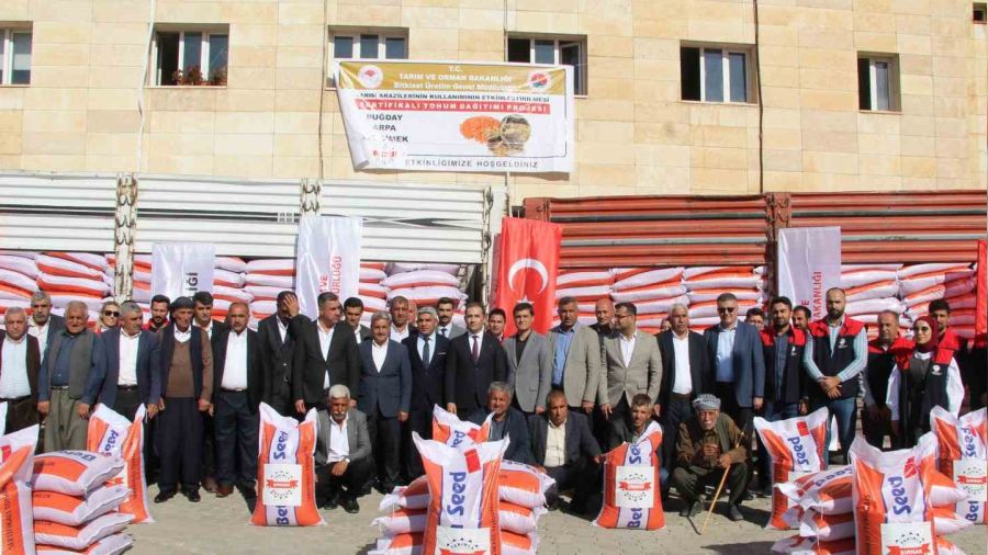 Şırnak'ta 765 çiftçiye yüzde 70 destekli 304 ton sertifikalı tohum dağıtımı yapıldı