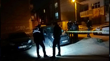 Sokak ortasında silahla vuruldu