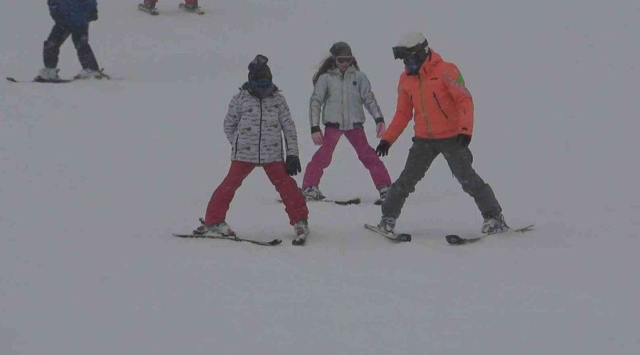 Smestri tatilinin son gnleri Uluda'da tklm tklm