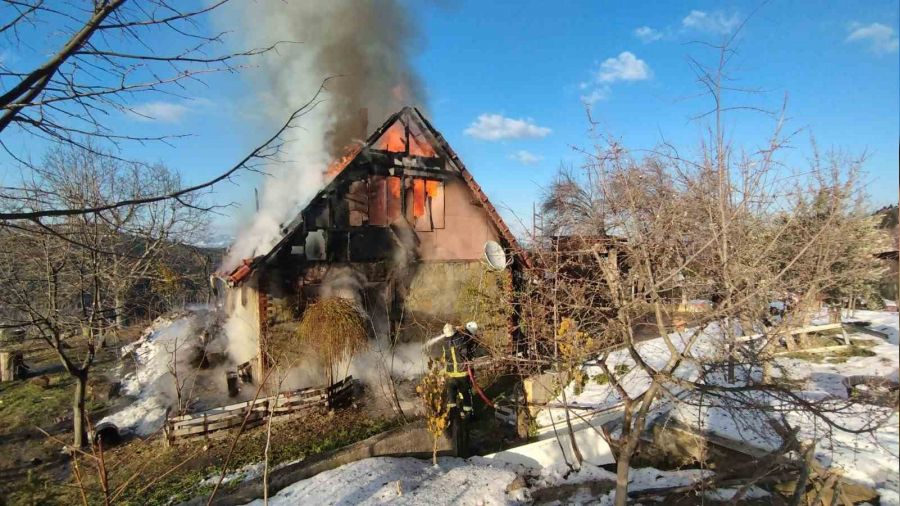 ��mineden ��kan yang�n villay� k�le �evirdi