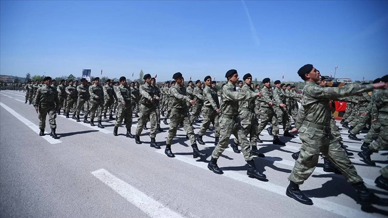 Sözleşmeli er maaşları memur maaşlarından iyi