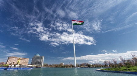 Tacikistan gerginliğe rağmen o ülkeyi elektriksiz bırakmıyor