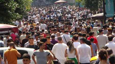 Taksim'de bayram yoğunluğu