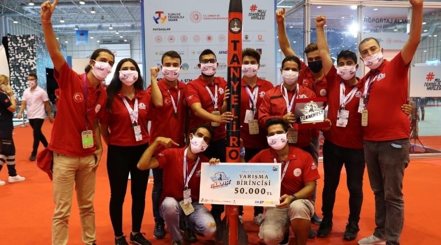 Tanyeli Roket TEKNOFEST'de Türkiye birincisi