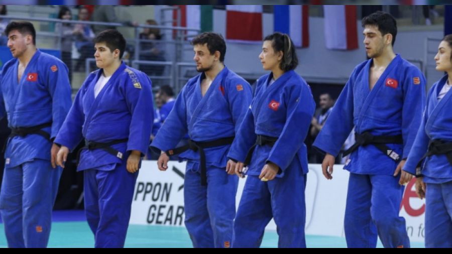 Tatamiye 16 Türk sporcu çıkacak
