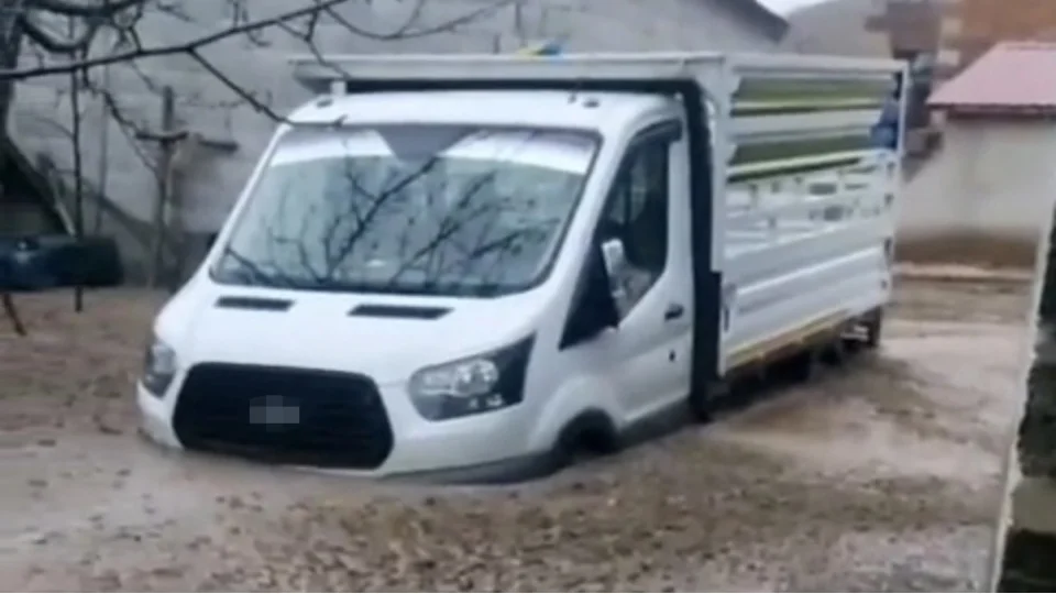 Tatvan'da sel felaketi