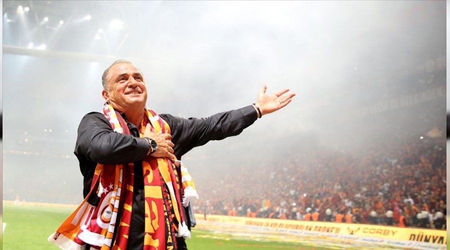 Terim'e taraftarlardan büyük destek