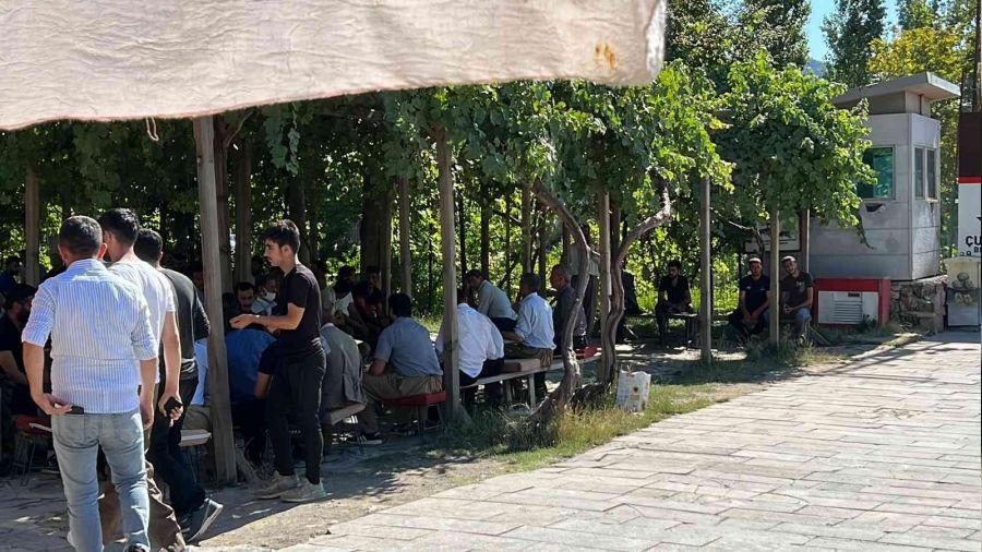 Ter�ristlerden hain sald�r�: 2 �ehit