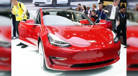 Tesla'nn Model 3 50 bin dolara satta