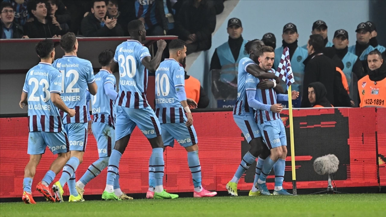 Trabzonspor 10. kupaya bir adım daha yaklaştı