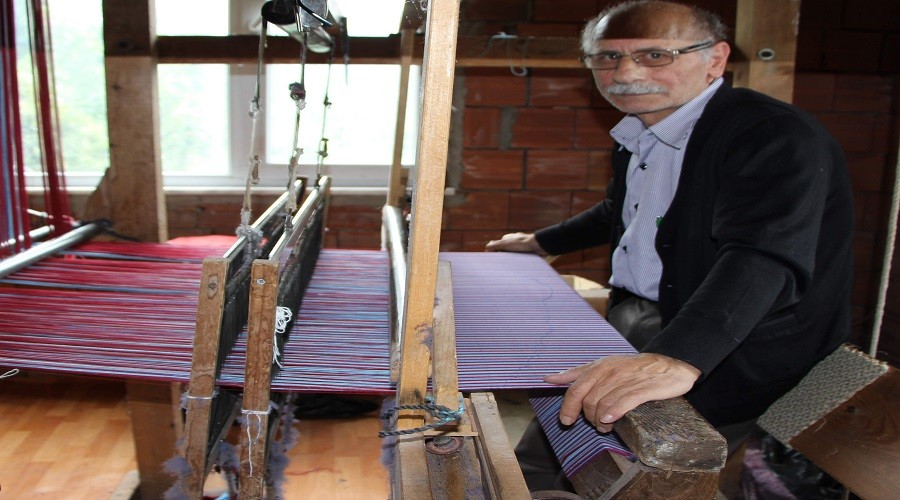 Trabzonspor formasının motiflerine  kadar yerli