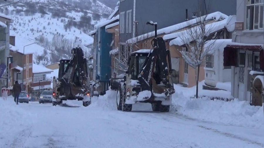 Tunceli'de kar ya����: 251 k�y yolu ula��ma kapand�