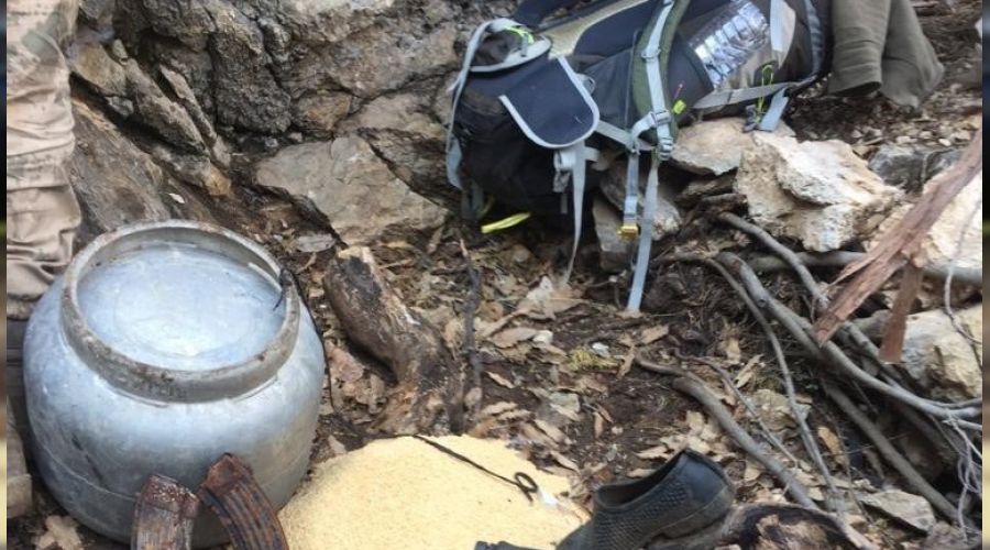 Tunceli'de ter�ristlerin kulland��� ma�ara imha edildi