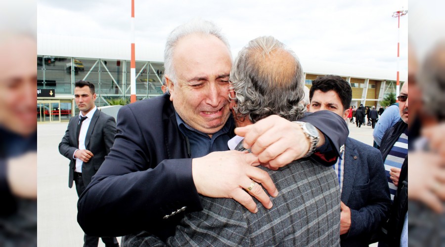 T�rk m�hendisler i�in g�zya�lar� sel oldu