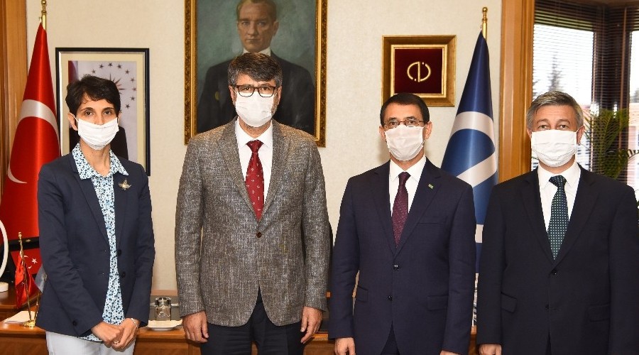 Türkmenistan Büyükelçisi Anadolu Üniversitesini ziyaret etti