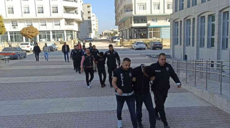 Üç günde 8 milyon liralık vurgun yaptılar