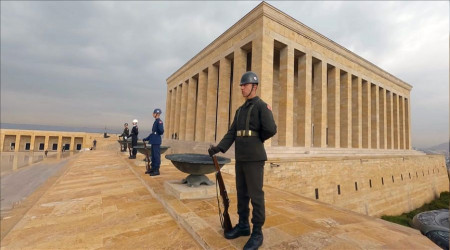 Ulu Önder Atatürk için Anıtkabir'de devlet töreni düzenlendi