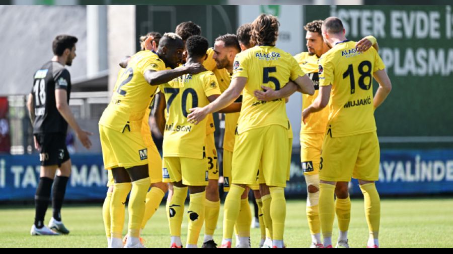 Ümraniyespor Süper Lig'e veda etti
