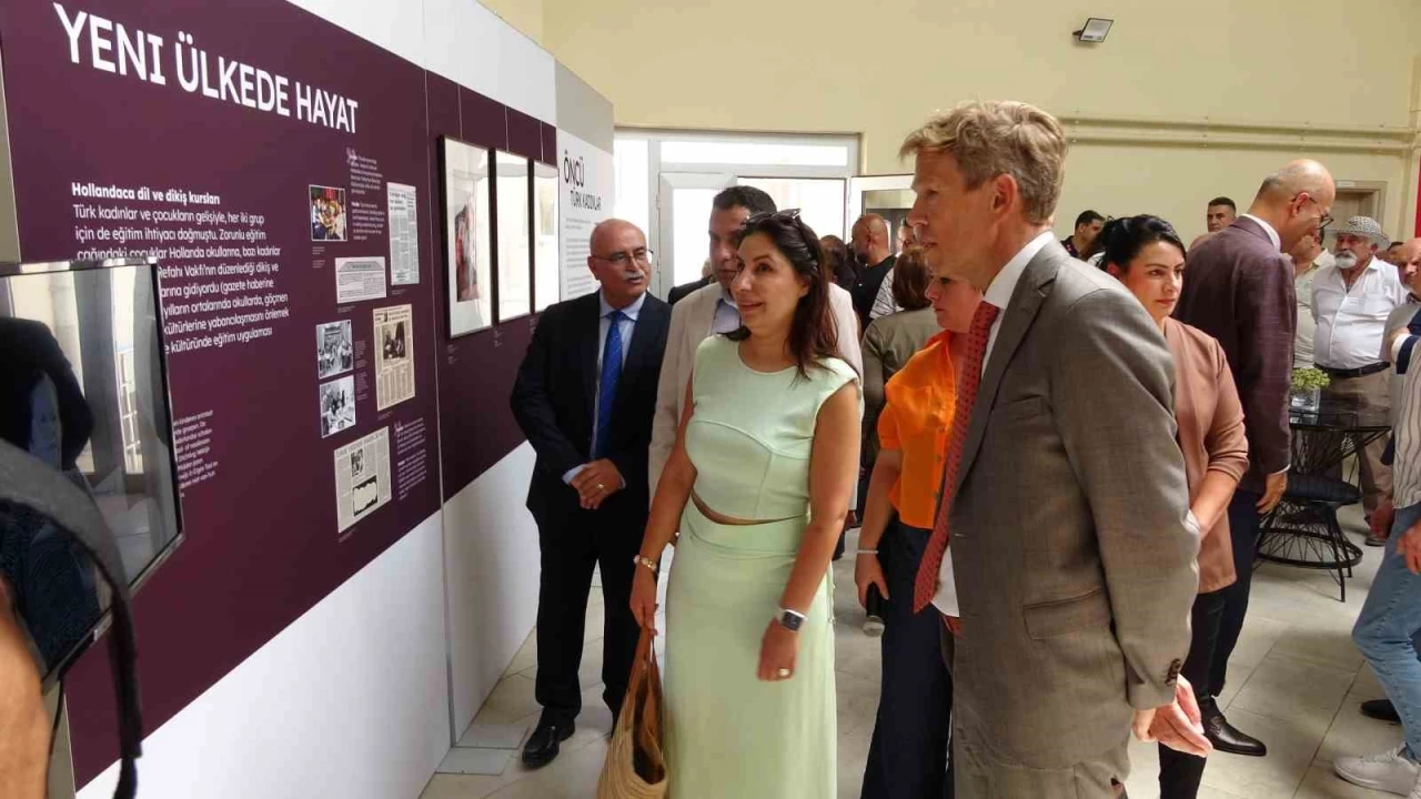 'Umuda Yolculuk' program� foto�raf sergisi