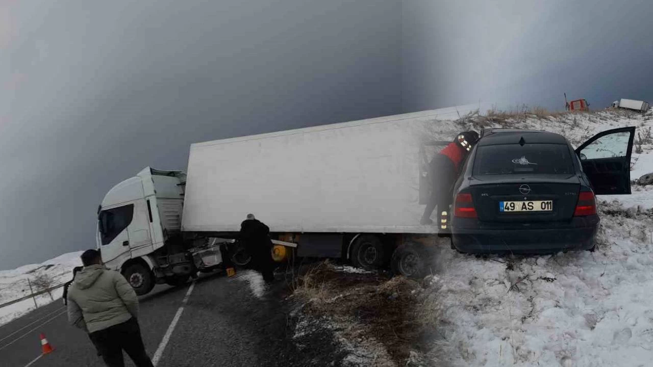 Van'da otomobille tır çarpıştı: 3 yaralı