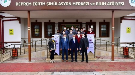 Vatandaşlara deprem eğitimi