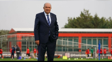 "Vicdanları varsa düdüklerini assınlar"