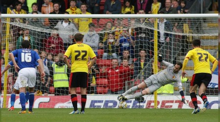 Watford'da idmana virüs boykotu