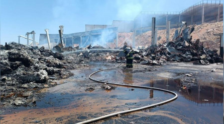 Yanan fabrikada zarar çok büyük