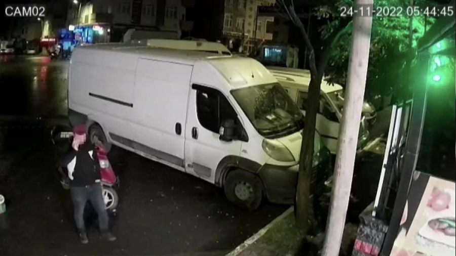 Yediler, i�tiler, hesab� �demeden ka�t�lar