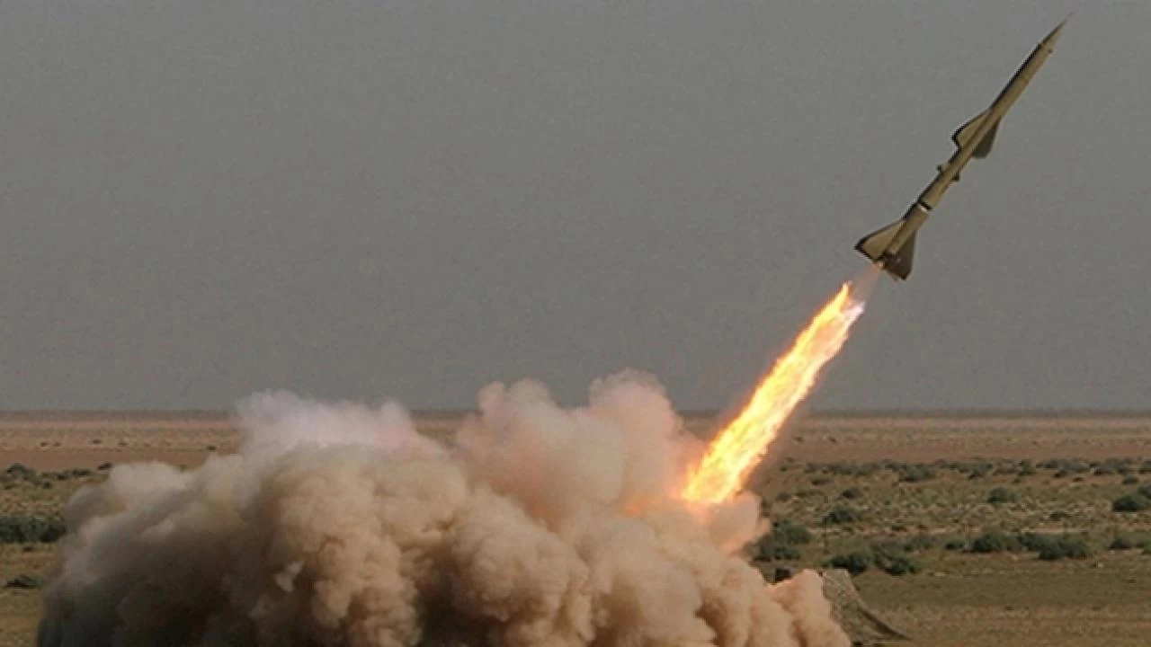 Yemendeki Husiler, ABD u�ak gemisini 4'�nc� kez hedef ald�