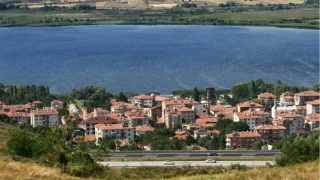 Yeniaa: Gl kenarnda sakl bir tarih 