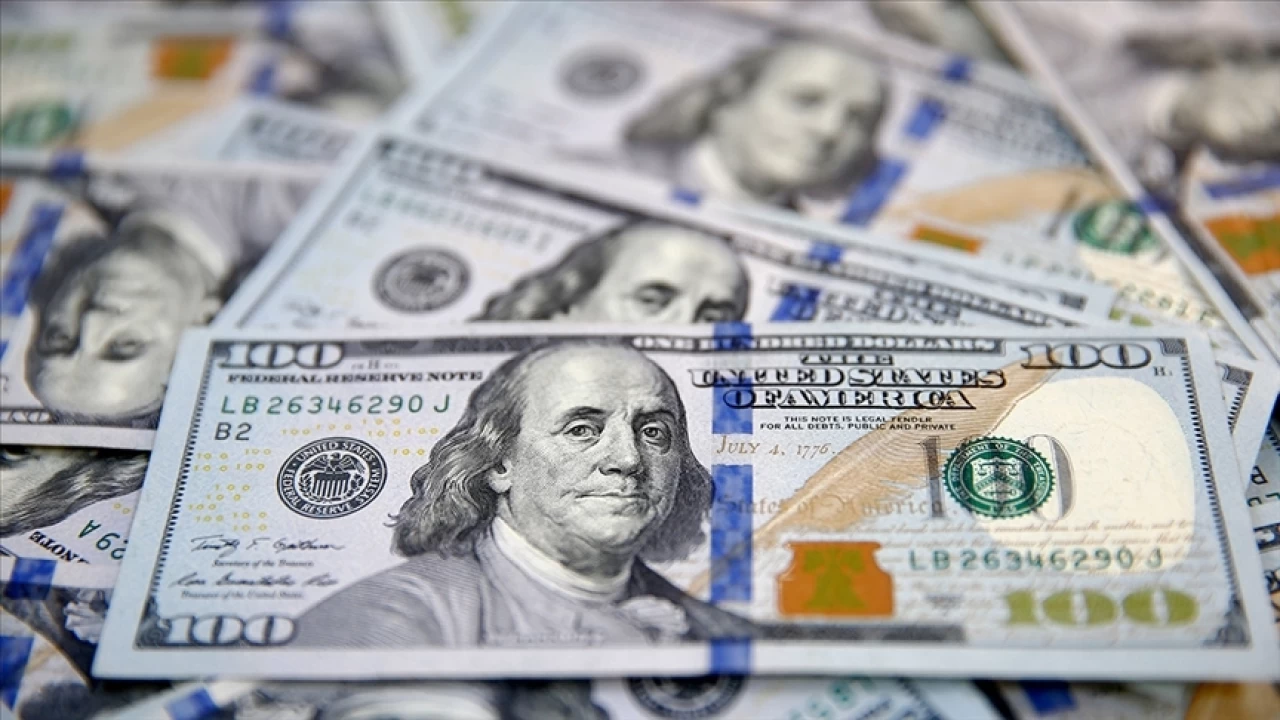 Yıl sonu dolar kuru beklentisi geriledi