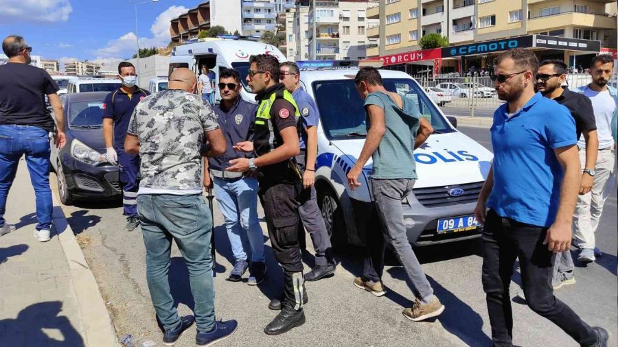 Yol verme tartışması kavgaya dönüştü