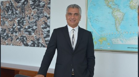 Yolda yürürken düşüp başını çarpan Oğuz Satıcı yoğun bakımda