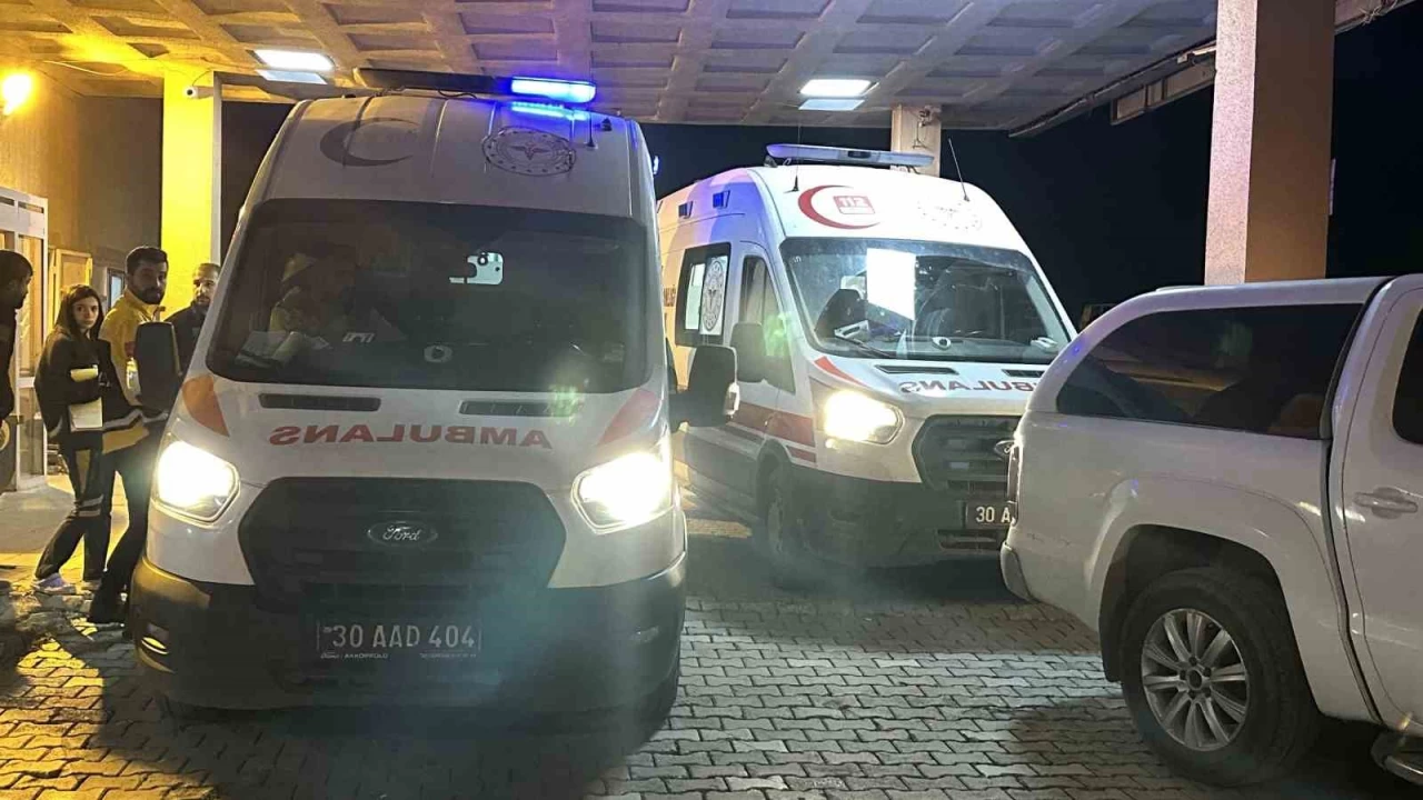 Y�ksekova'da kar�-koca asans�r bo�lu�una d��t�: 1 �l�, 1 yaral�