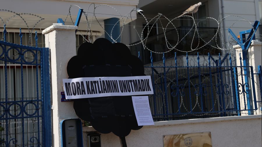Yunanistan'ın unutulan soykırımı 'Mora' protesto edildi