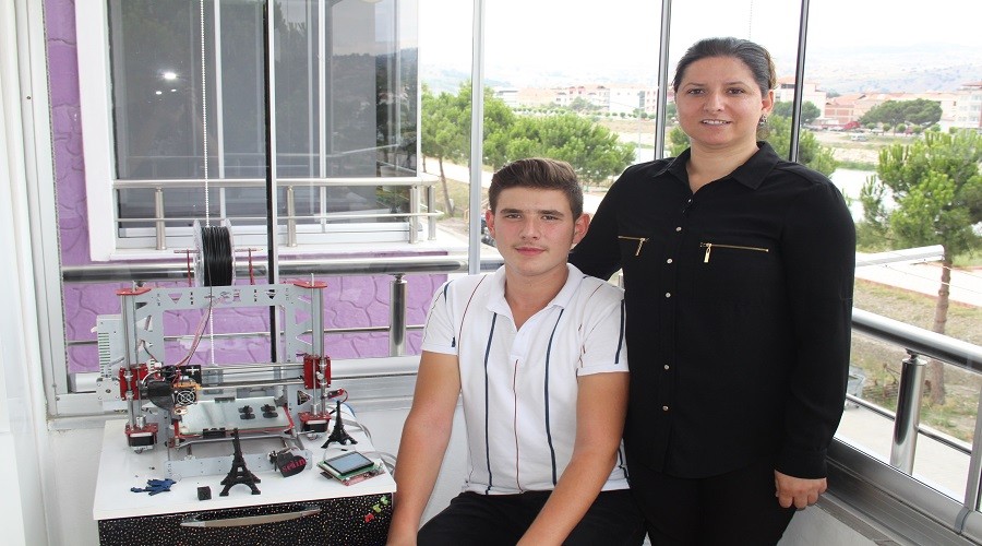 17 yaşındaki liseli "3D yazıcı yaptı"