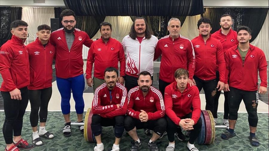 22 madalya yüzleri güldürdü
