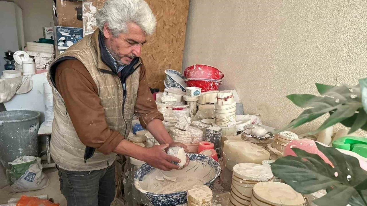 36 yllk tutku: Aldan biblo sanatn yaatyor