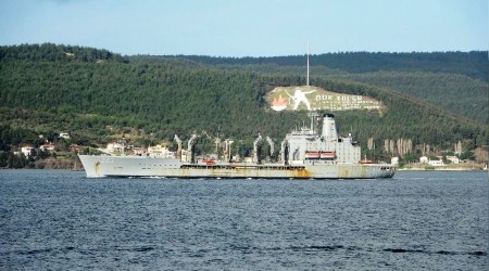 ABD savaş gemisi Çanakkale Boğazı'ndan geçti