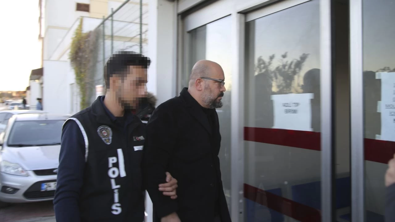 Adana Büyükşehir Belediyesine yönelik operasyon düzenlendi
