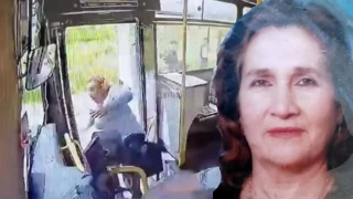 Adana'da dolmuşun açık bırakılan kapısından düşen kadın hayatını kaybetti